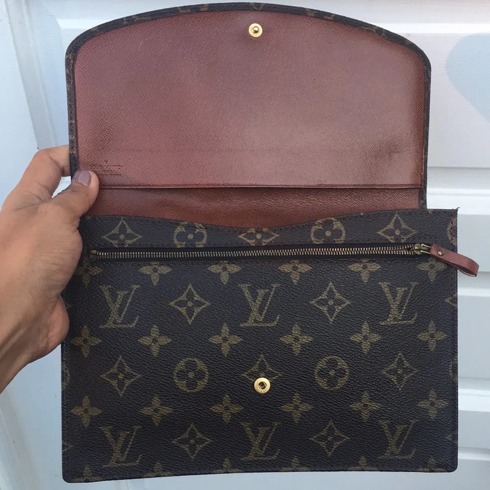 💯Authentic Louis Vuitton Vintage Clutch